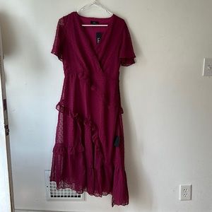 NEVER WORN, Tags still on! Lulu’s Ruffle Dres; Plum. Size XL.